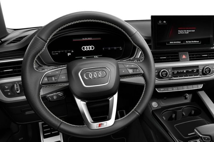 AUDI A4 2023