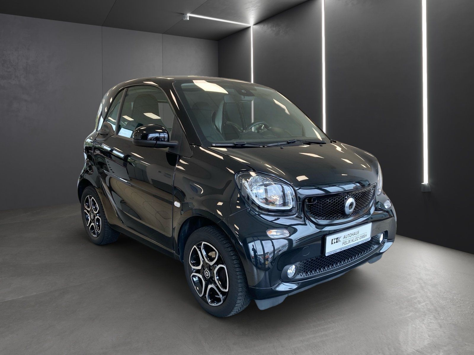 Fahrzeugabbildung Smart fortwo coupe*prime*Automat*Pano*SHZ*Cool&Audio*