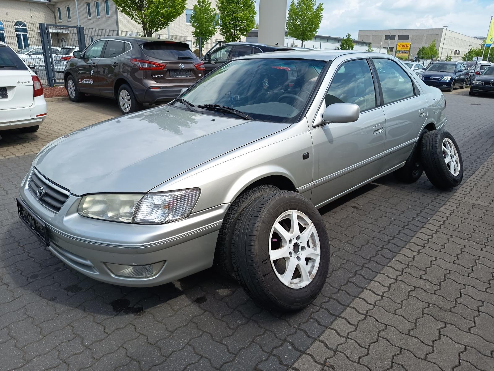 Toyota Camry 2.2