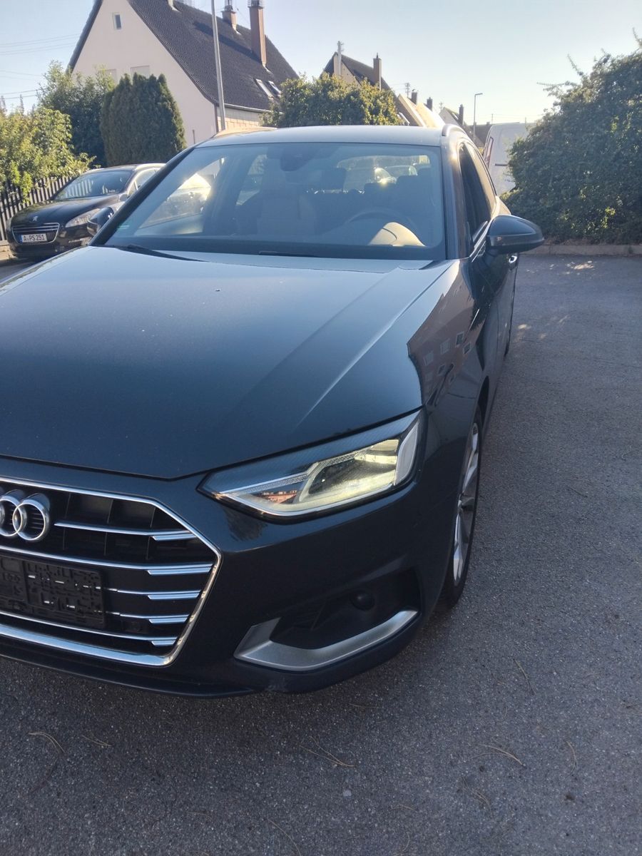 Audi A4 - 1