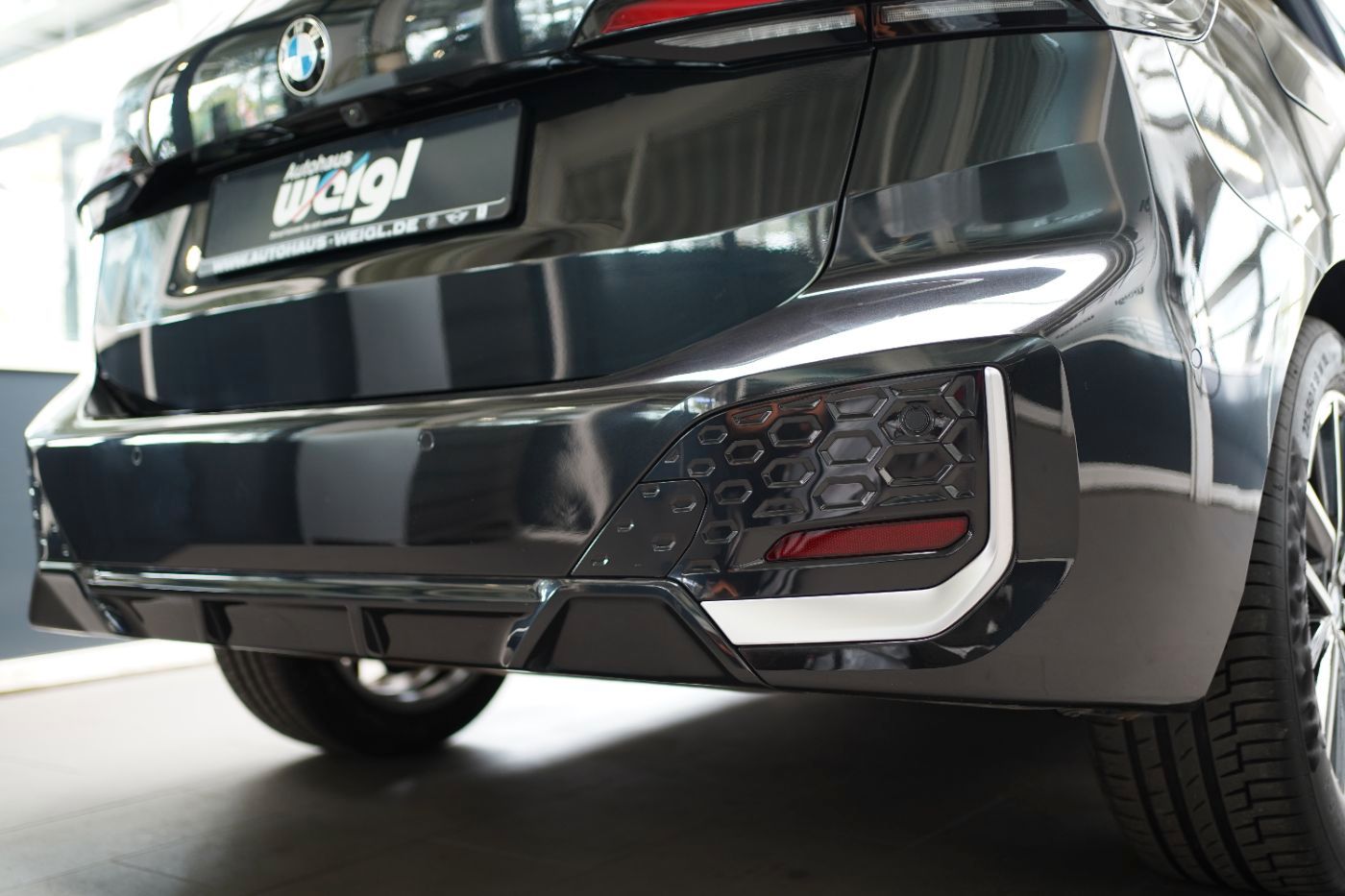 Fahrzeugabbildung BMW 218i Active Tourer M Sport +HeadUp+LED+Glasdach+