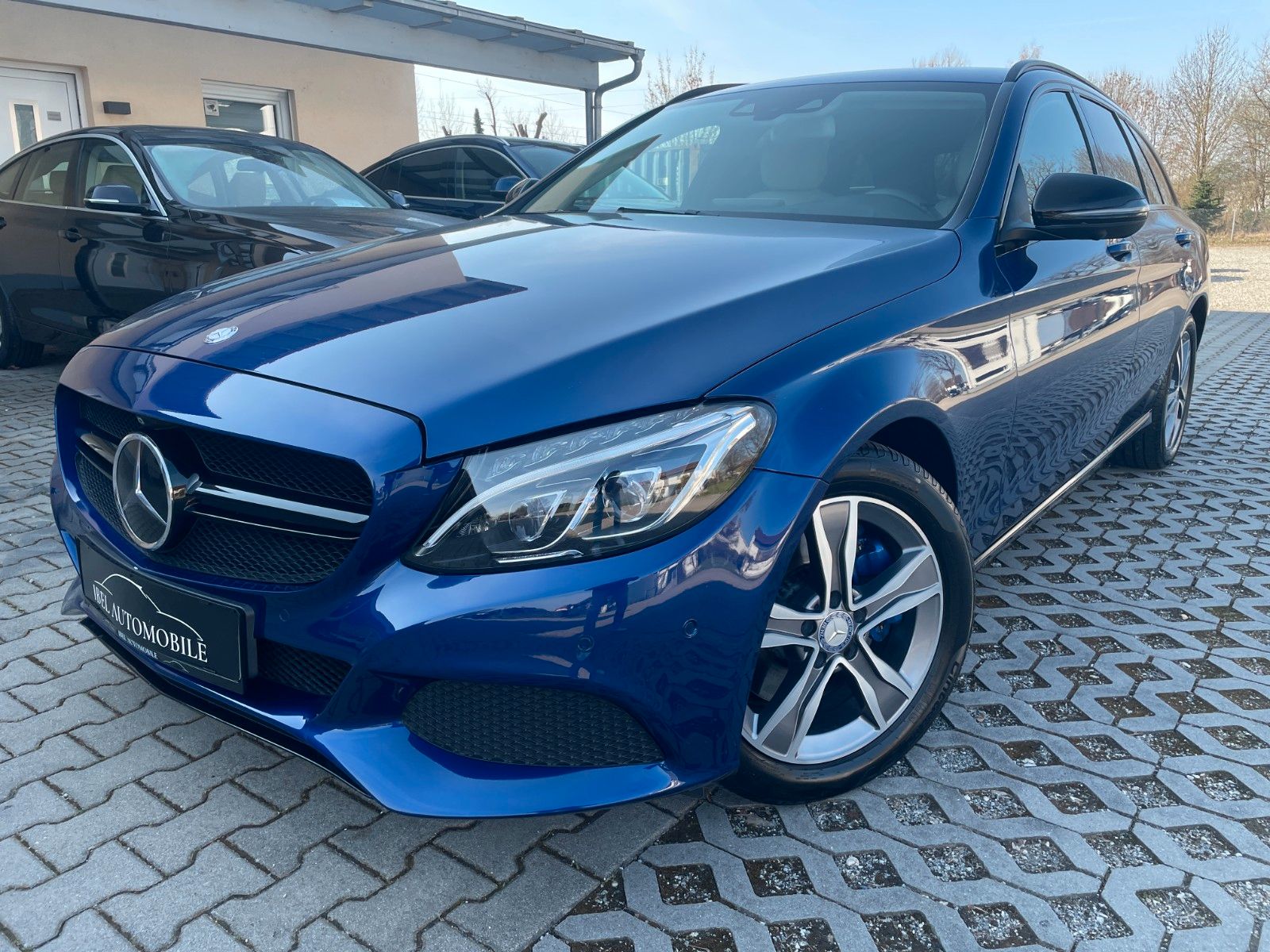 MERCEDES-BENZ C 300 T Avantgarde LED COMAND ILS 360° Burmester