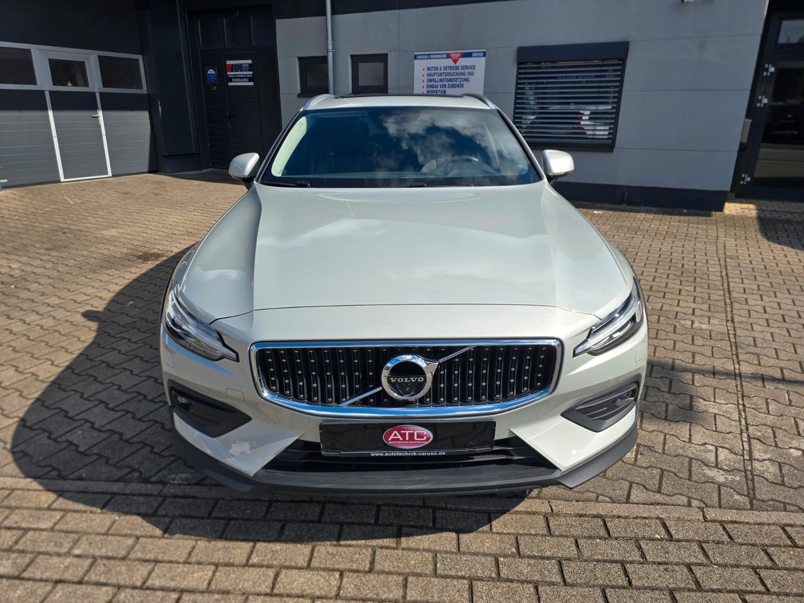 Volvo V60 Cross Country Pro AWD Navi Leder,360° Kamera foto 2