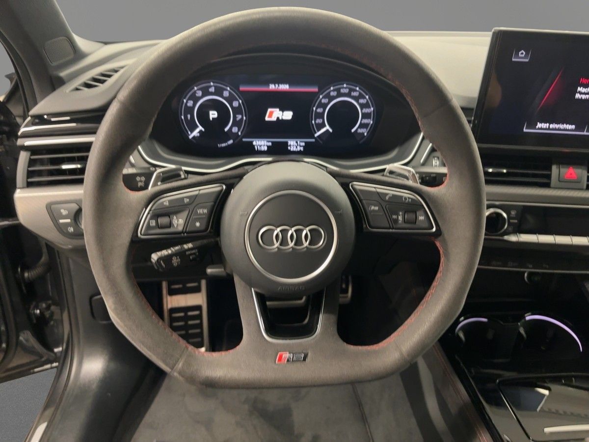 Audi RS4 - Bild 13