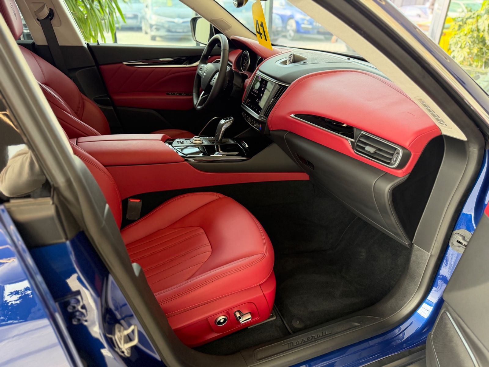 Levante GT Mild-Hybrid Soft Close Pano 21"