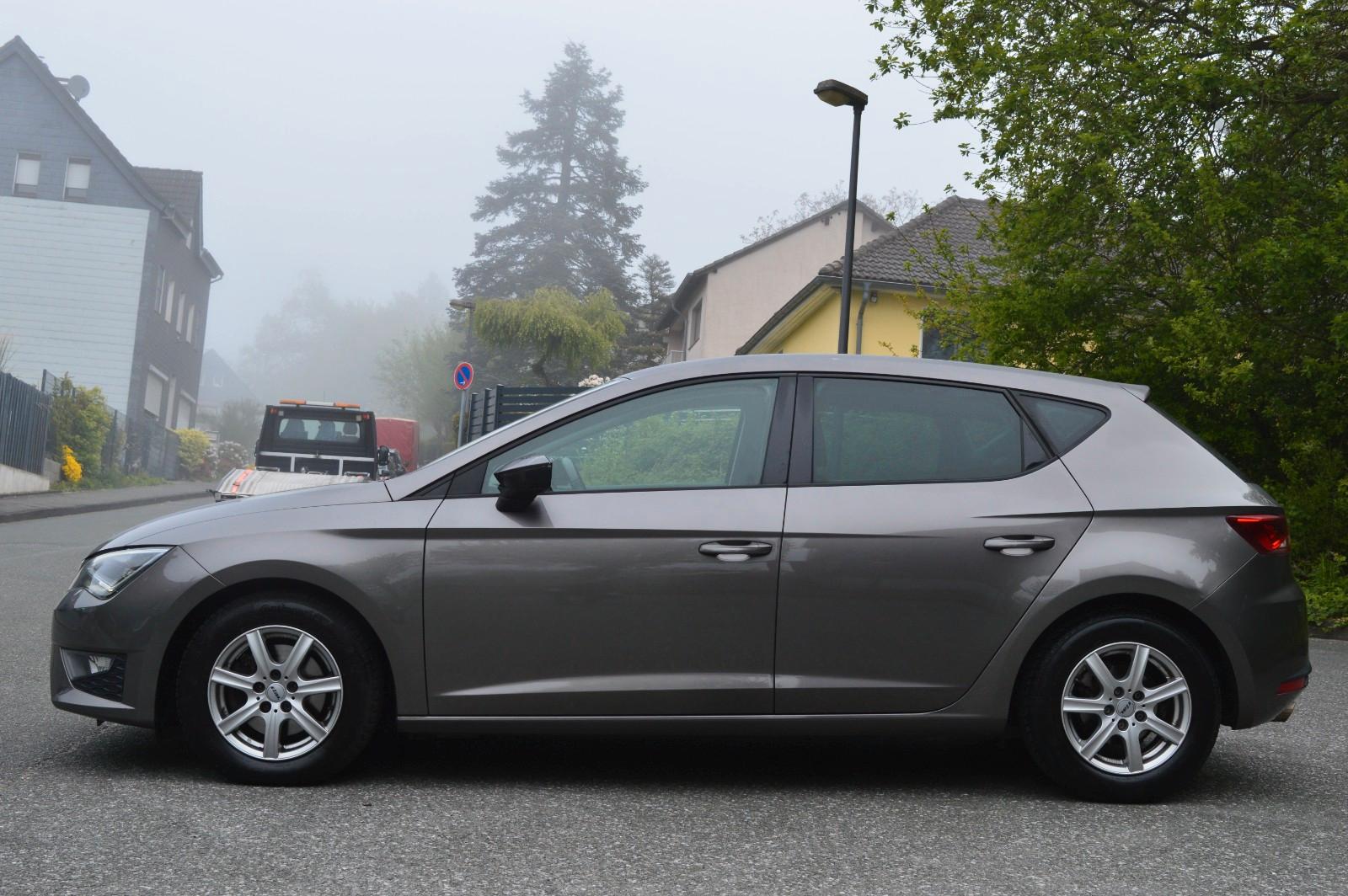 Seat Leon FR-NAVI-PDC-LED-TEMPOMAT-KAMERA-TOP