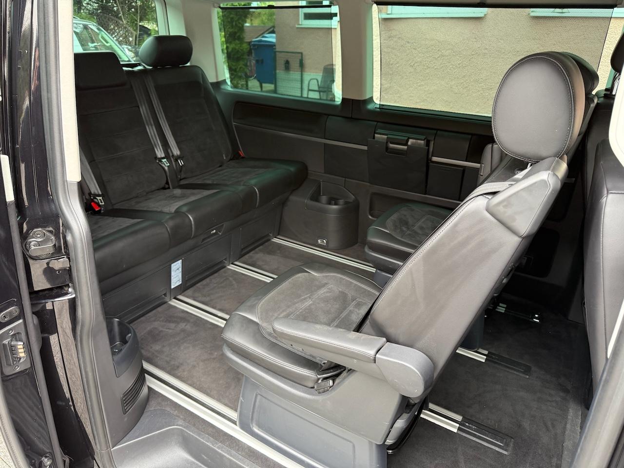Volkswagen T6 Multivan 2.0 TDI | 204 ch | BVM | 7 places | Alcantara | Régulateur adaptatif | Caméra de recul | Chauffage stationnaire