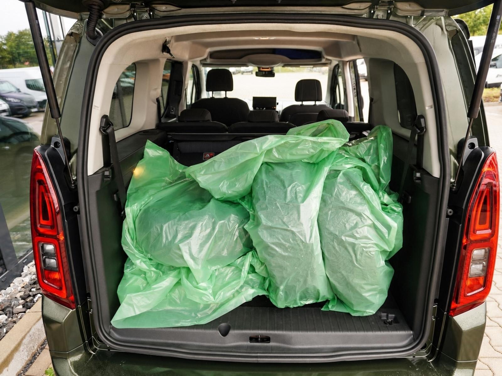 Fiat Doblo Maxi Kombi 130 AT 7-Sitzer + 10-Zoll-Navi
