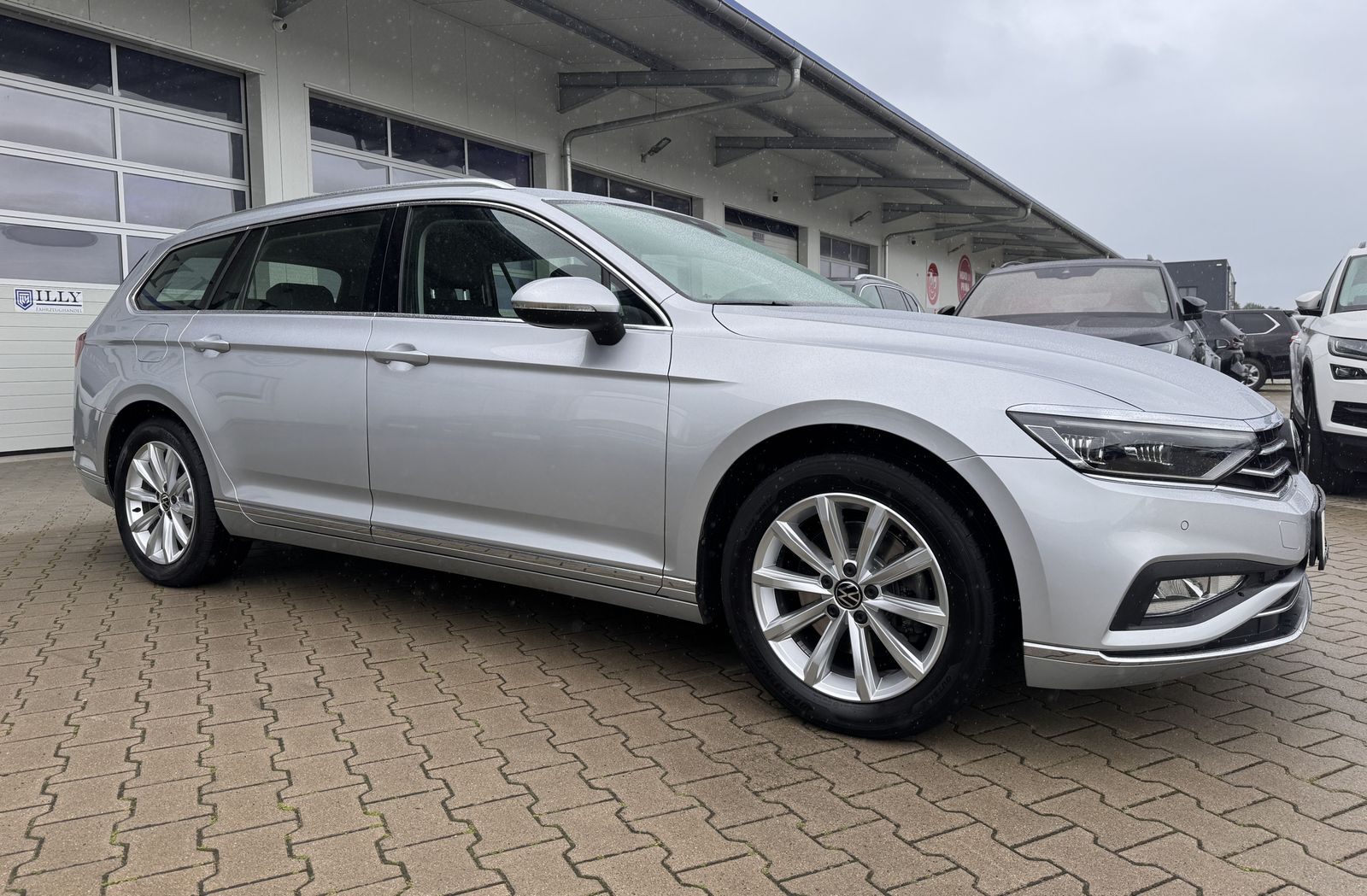 Fahrzeugabbildung Volkswagen Passat Variant 2.0 TDI*Elegance*AHK*LED*CAM*ACC*