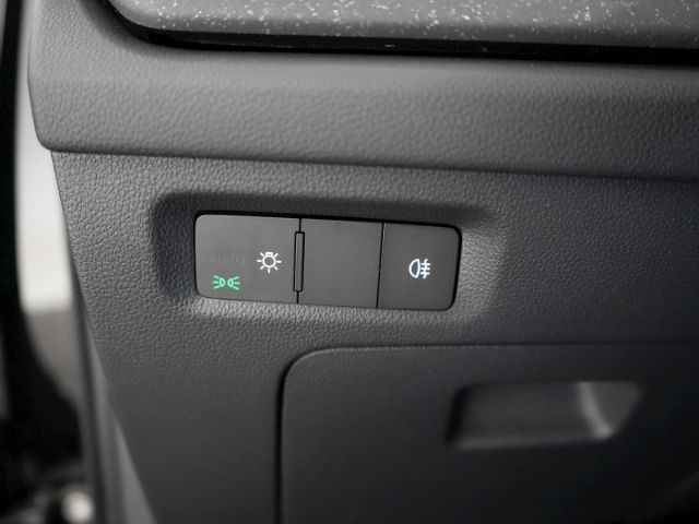Octavia COMBI TOUR TSI+AHK+NAVI+SITZ-/LENKRADHEI