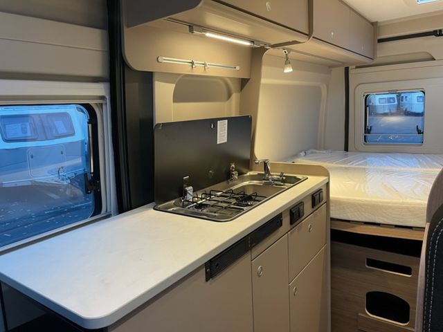 Carado CV 600 PRO AWT beheizt Navi Kamera Rahmenfenster