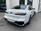 BMW i7 xDrive60 Limo M Sport || Sky Lounge Massage - weiße BMW i7