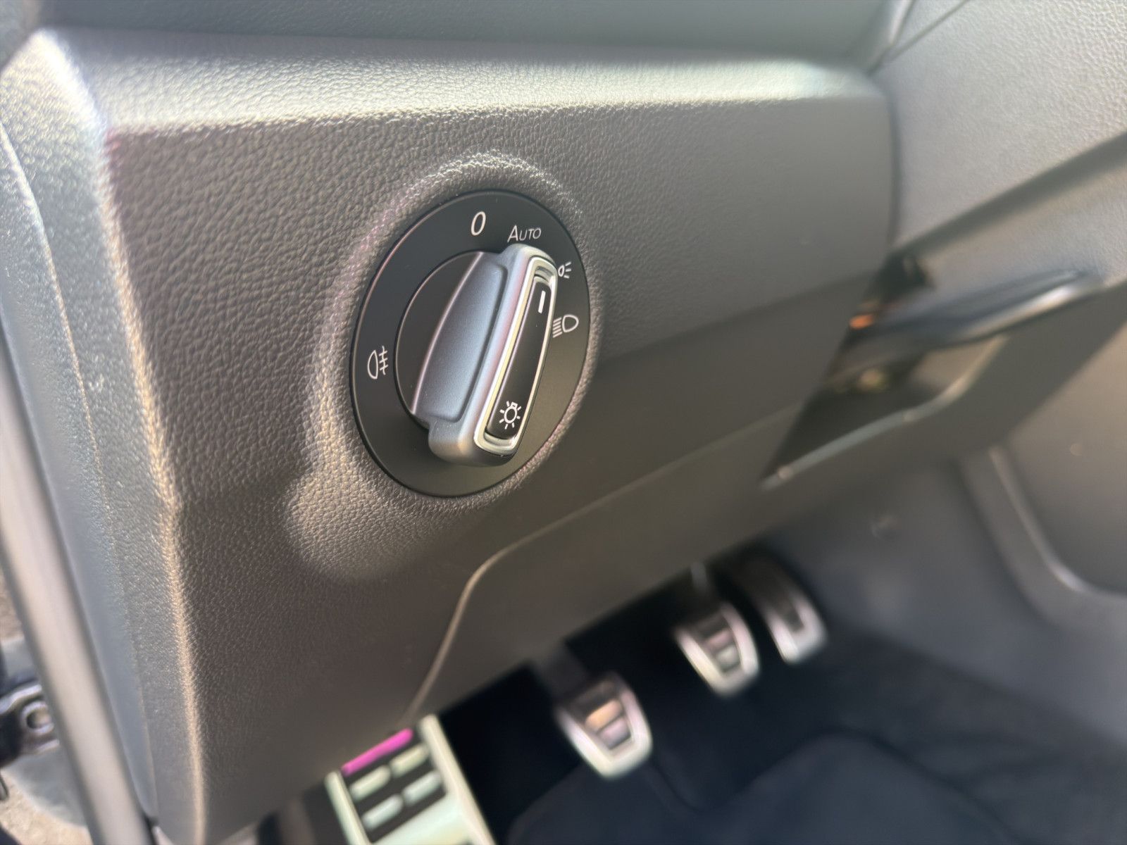 Fahrzeugabbildung Volkswagen T-Roc Cabriolet/Sondermodell/ACC/Navi