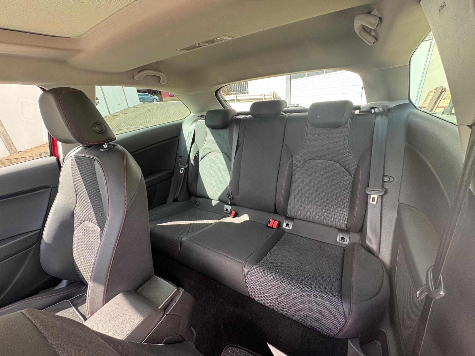 SEAT LEON SC FR 184CH - LED - GPS - ATTELAGE - RÉGULATEUR DE VITESSE - PACK SPORT - TOIT OUVRANT