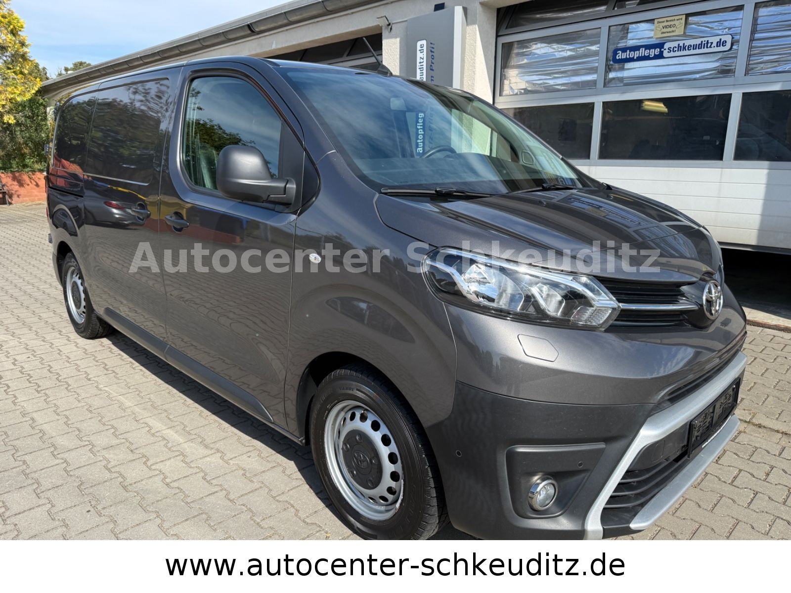 TOYOTA Proace