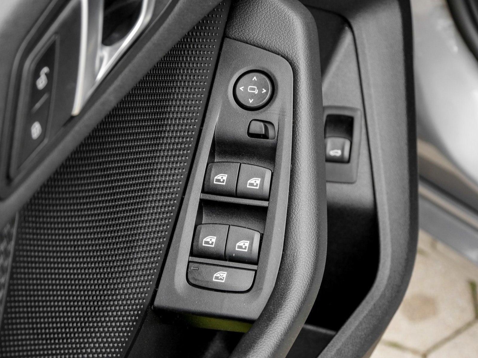 BMW 1 Series i (2020 2024) AHK RFK NAVI LED PDC V+H DAB, миниатюра 13