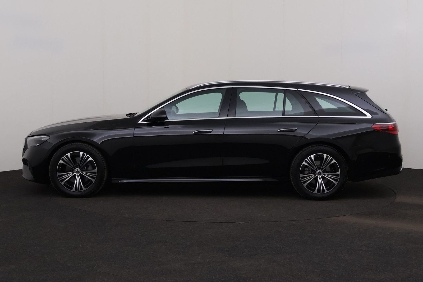 Mercedes-Benz E 220 d - Estate Avantgarde Advanced Heated Comf imagem 2