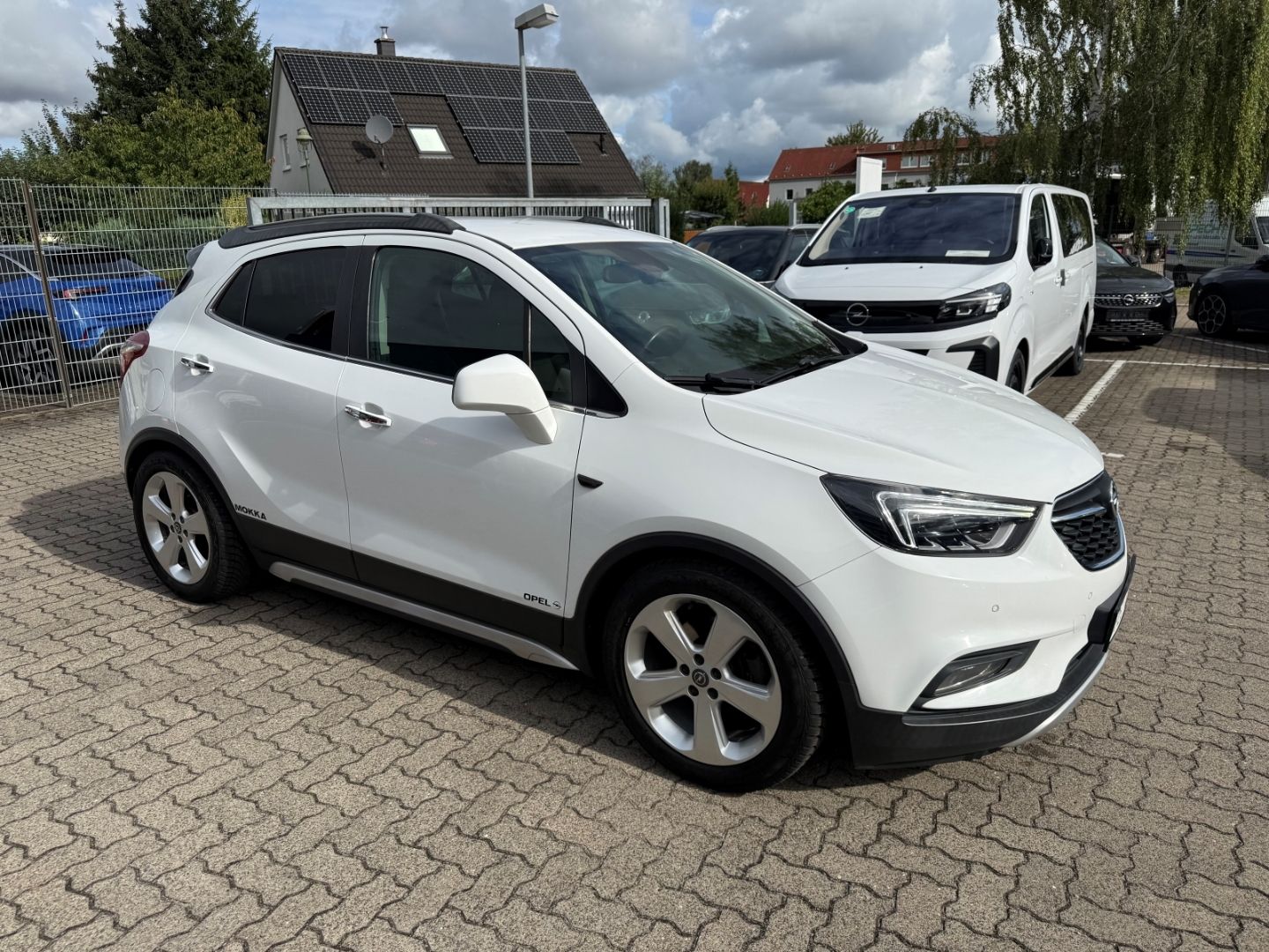 Fahrzeugabbildung Opel Mokka X Innovation mit Allwetter+PDC+AHK