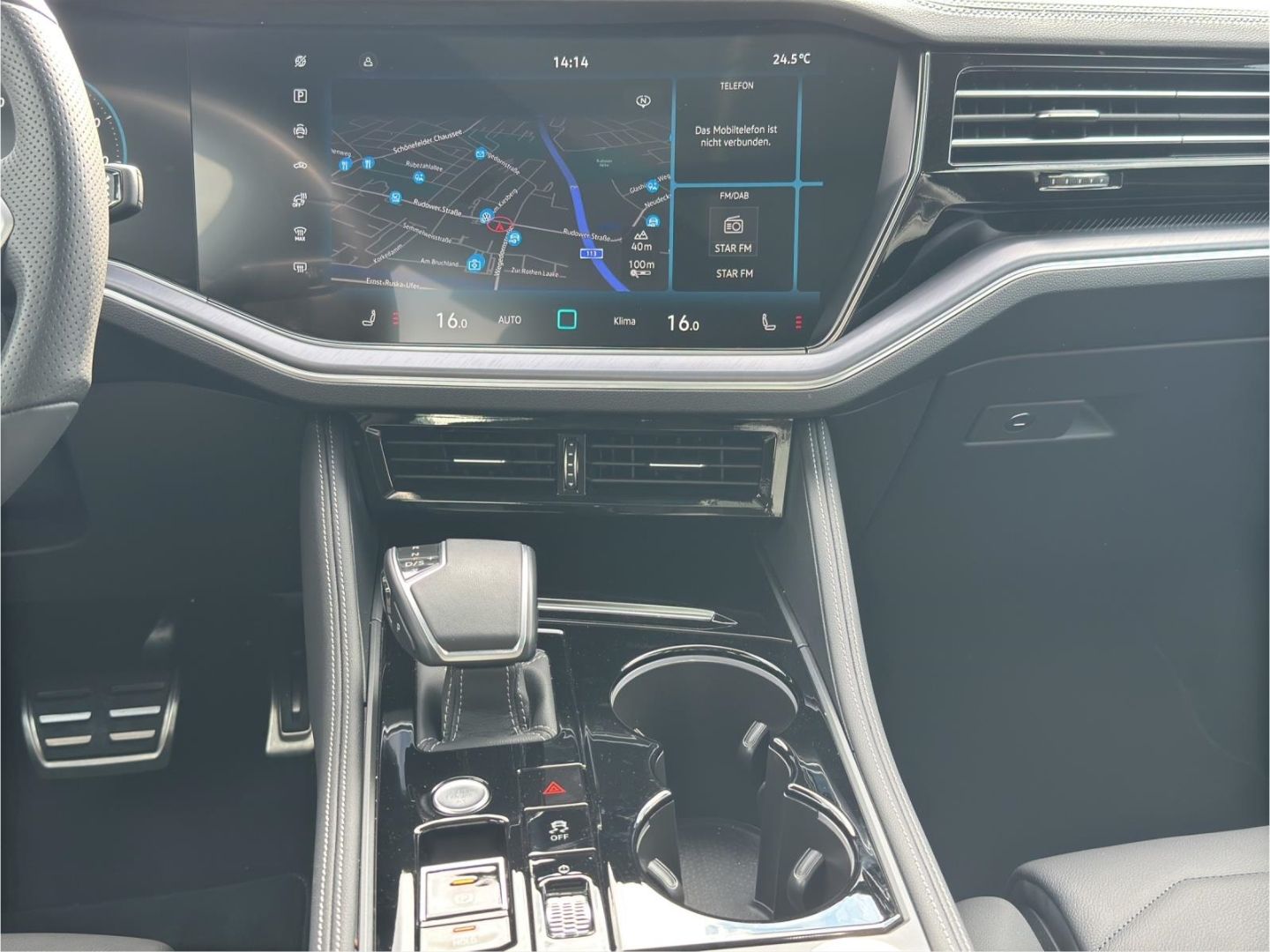 Touareg 3.0l TDI V6 4Motion DSG  R-Line LED Pano