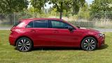 Mercedes-Benz Hybrid | 8-Fach-Bereift | Garantie bis 01/28 - rote Mercedes-Benz A 250