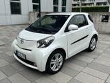 Toyota IQ + 1,33-l-Dual-VVT-i Multidrive + - Toyota IQ aus 2012