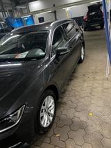 Volkswagen Passat 2.0 TDI SCR DSG Comfortline Comfortline - VW Passat Gebrauchtwagen in Kassel