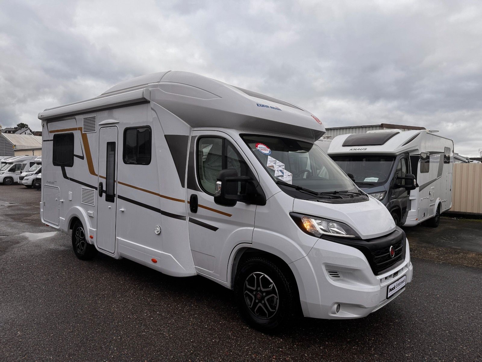 Fahrzeugabbildung Eura Mobil Profila RS 675 SB