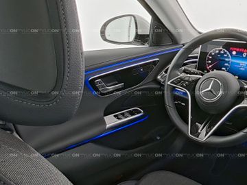 Mercedes E 220 - 5