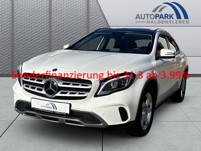 Mercedes-Benz GLA 200 CDI d AHK-klappbar El.Panodach Navi LED 