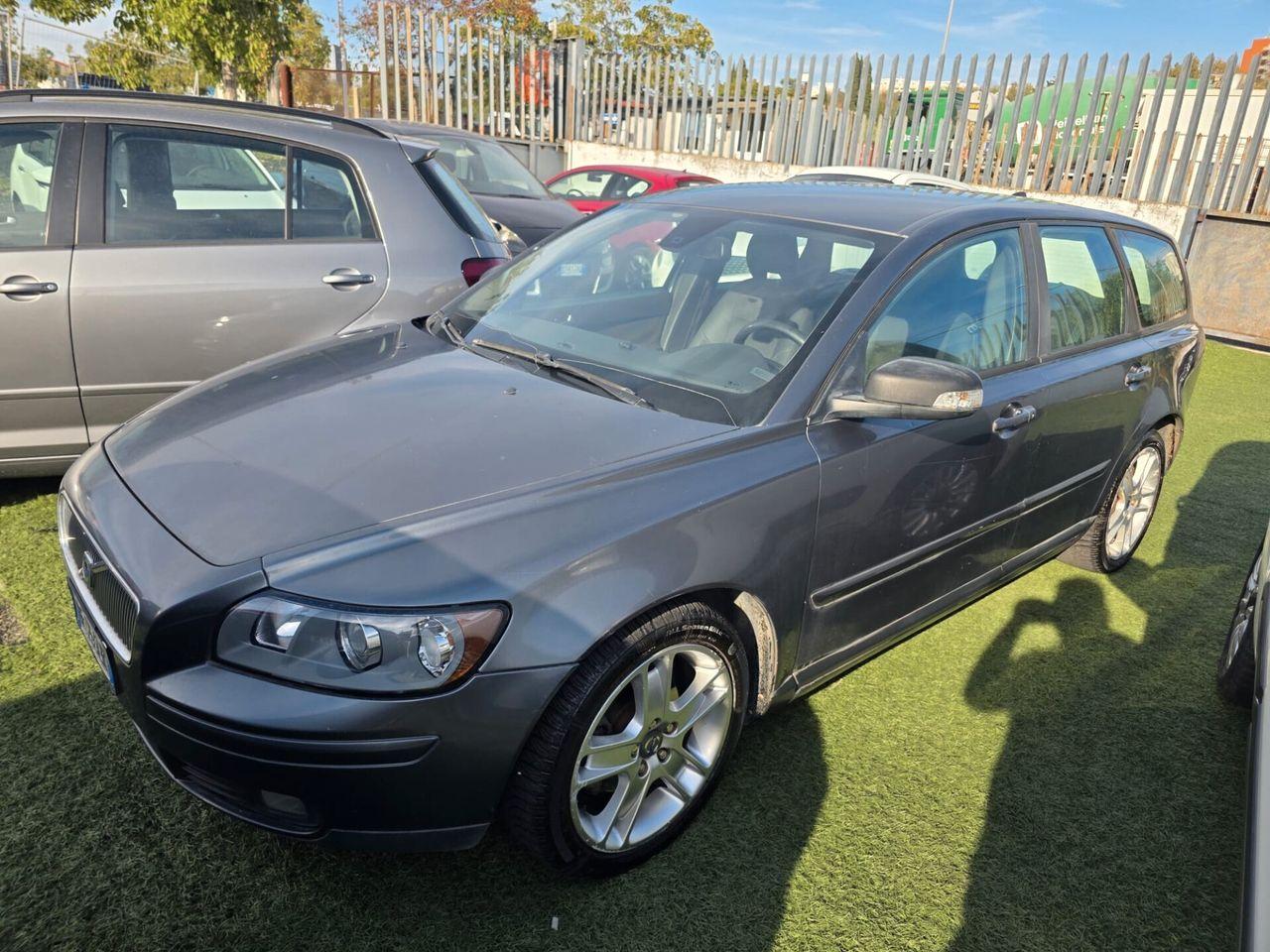 Volvo V50 2007 — rear view