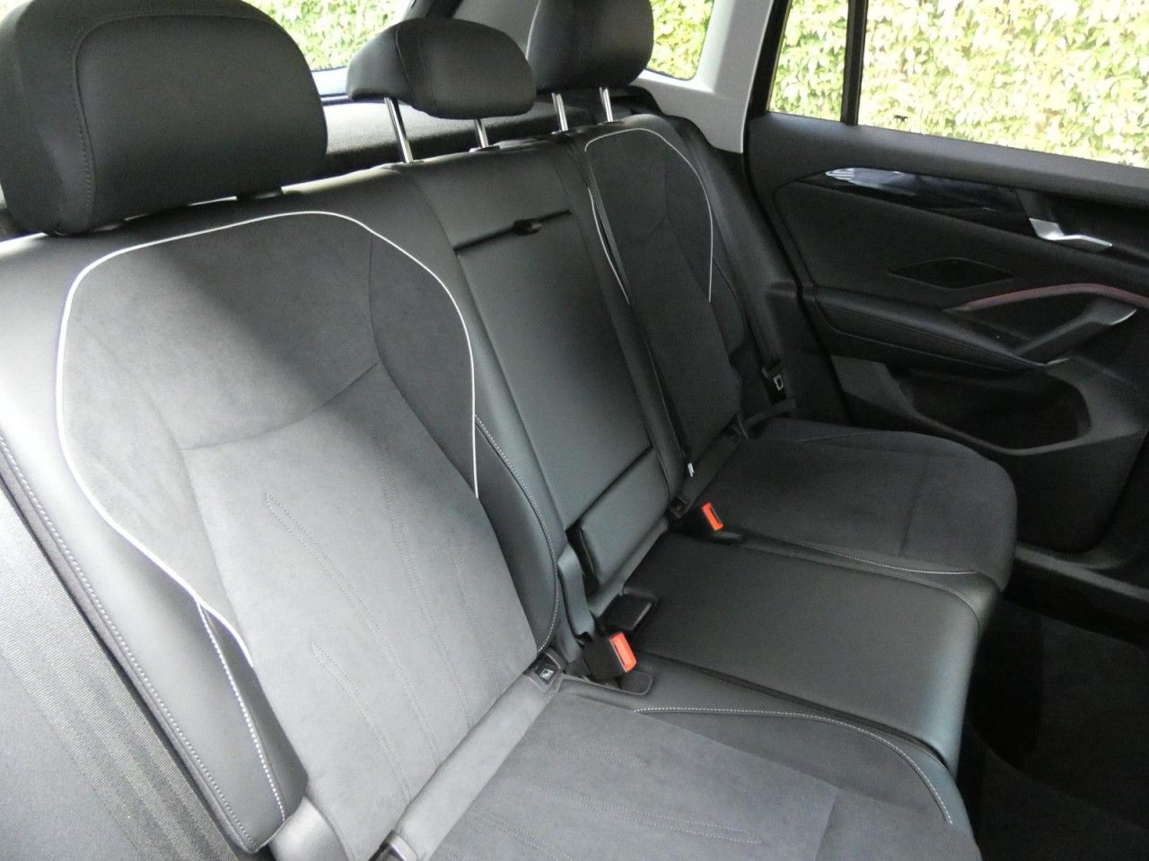 Volkswagen Tiguan 1.5 eTSI DSG Elegance LED-Matrix Navi AHK foto 5