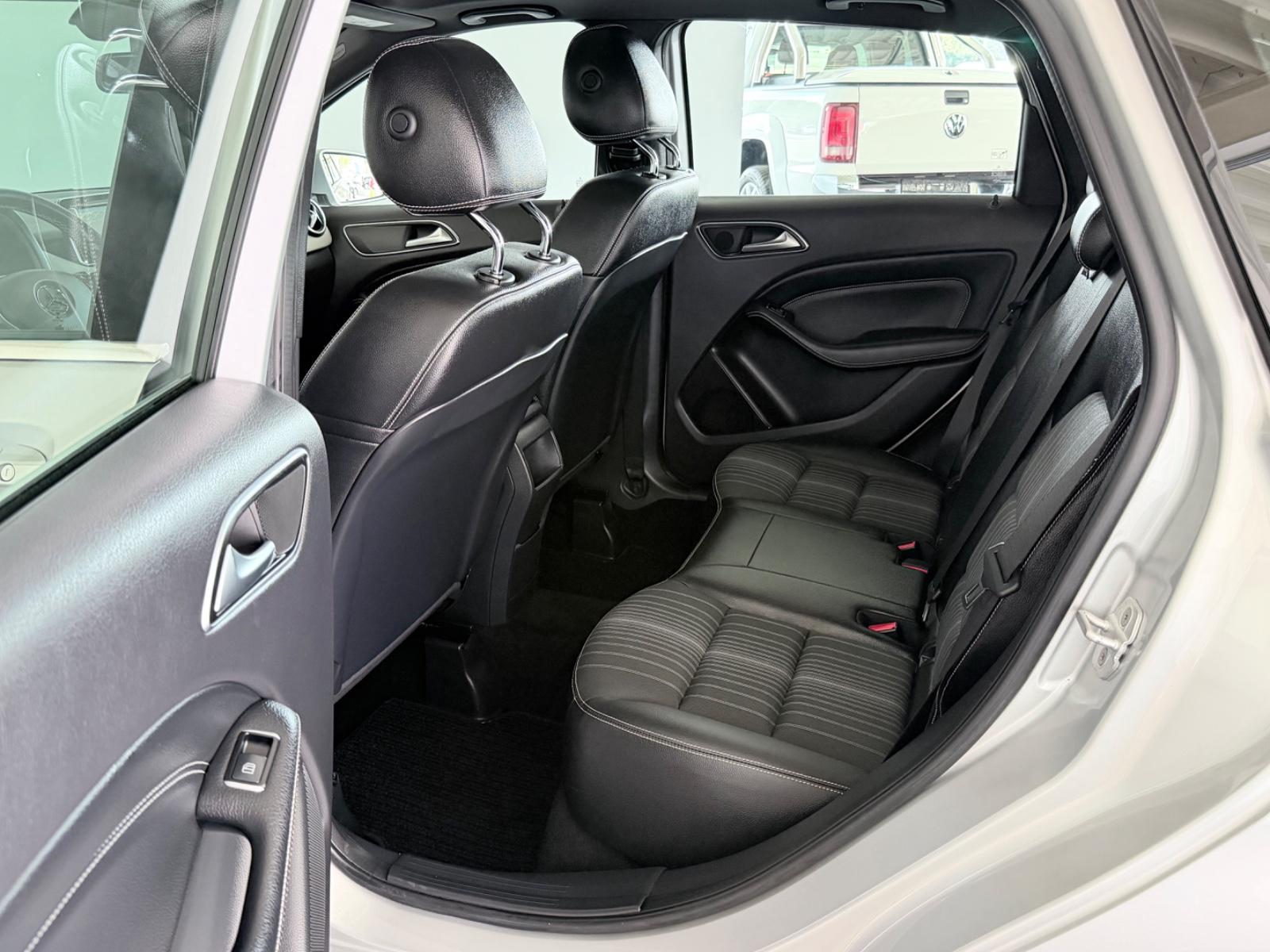 Mercedes-Benz B 200 Automatik Navi|Panorama|SHZ