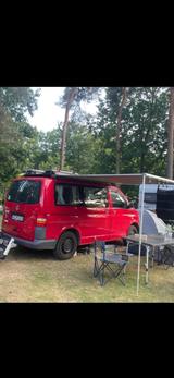 Volkswagen T5 Caravelle - rote Volkswagen T5 Caravelle