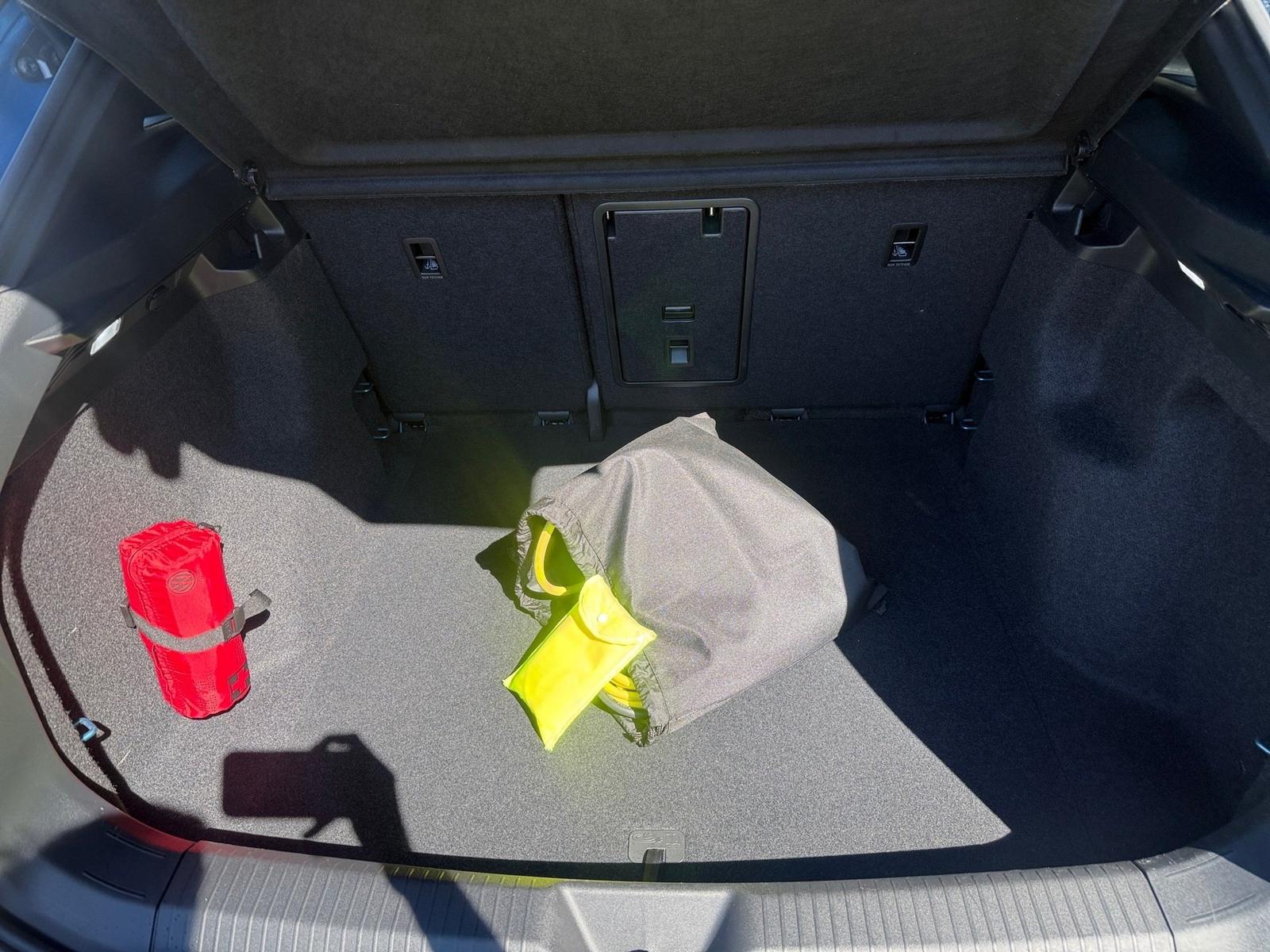 Volkswagen ID.4 Pro *WÄRMEPUMPE*AHK*HARMAN KARDON*KAMERA*, миниатюра 13