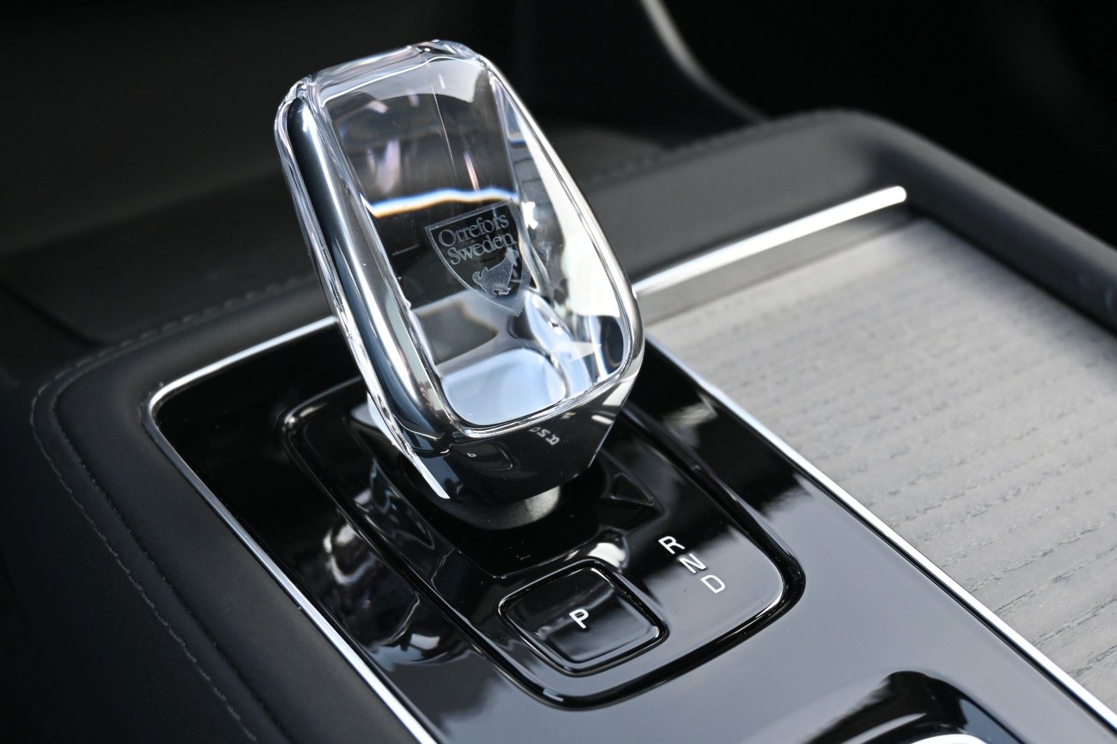 Fahrzeugabbildung Volvo XC90 T8 AWD Ultra Dark*STDHZG*360**LUFT*B&W*22"