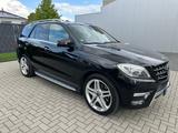 Mercedes-Benz ML 500*AMG*DISTRONIC*PANO* - Mercedes-Benz ML-Klasse mit Benzin-Antrieb: Geländewagen