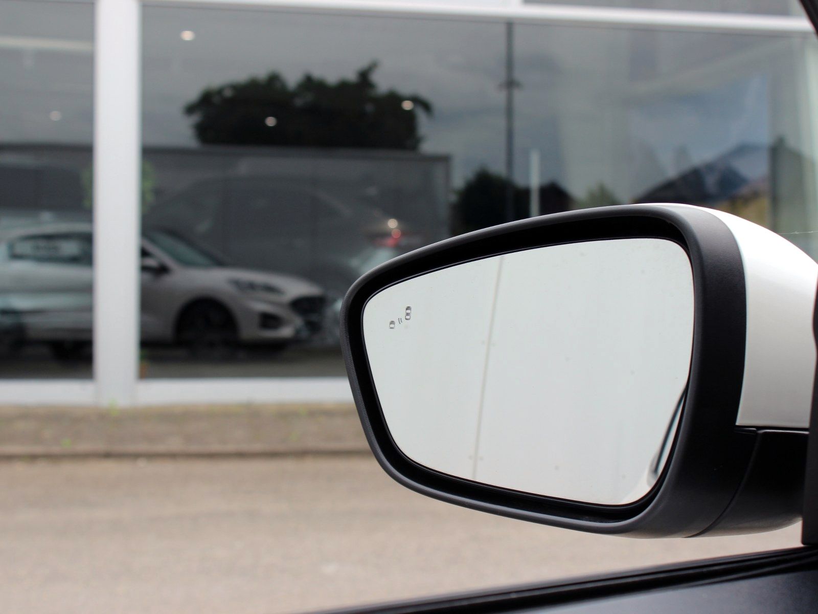 Fahrzeugabbildung Ford Kuga Plug-In Hybrid ST-Line X 2,5 Duratec