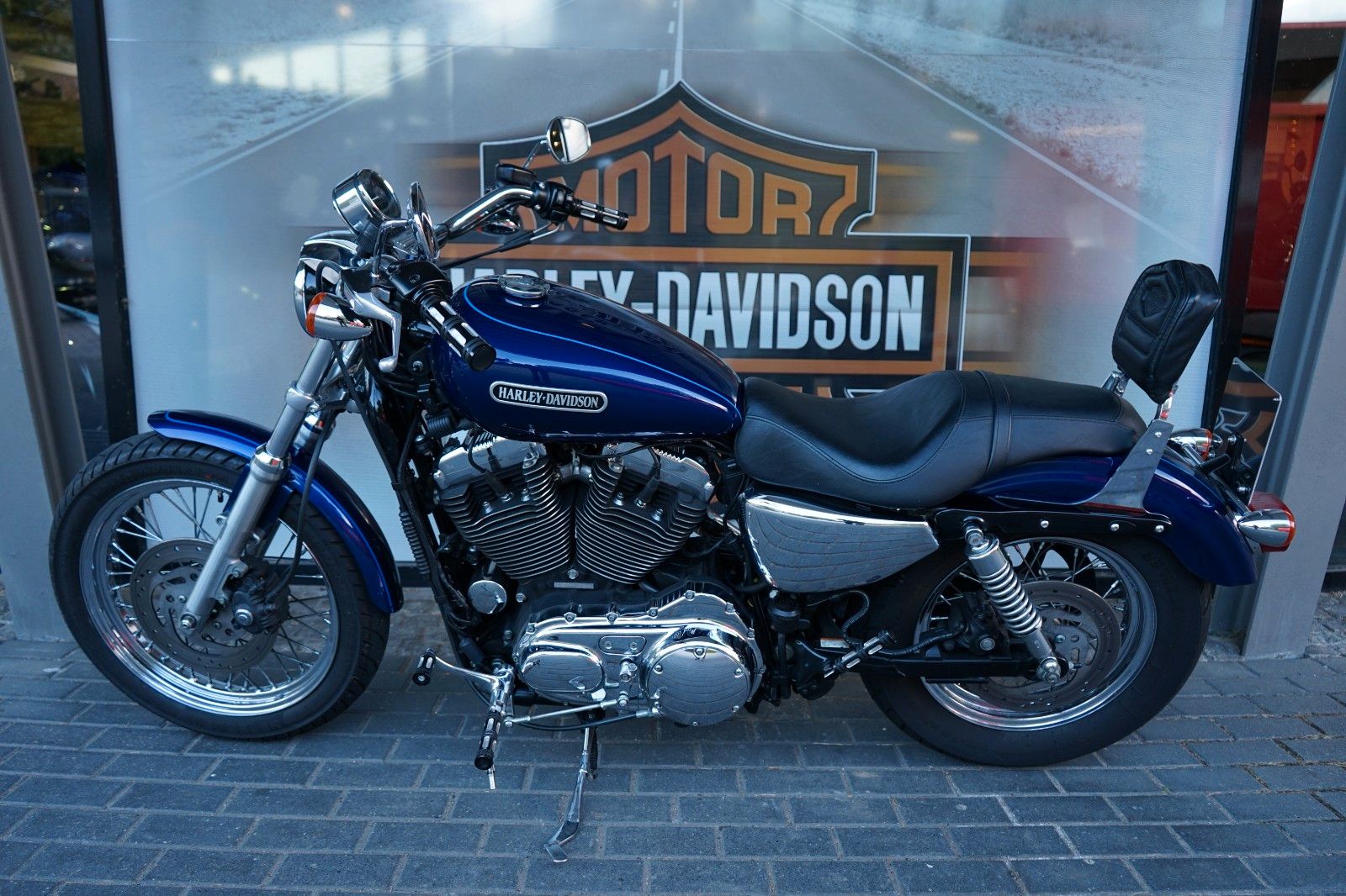 Fahrzeugabbildung Harley-Davidson Sportster XL 1200 Low mit Miller Auspuff
