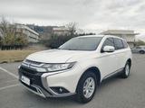 Mitsubishi MITSUBISHI Outlander 2.0 CVT Intense 4w - Mitsubishi Outlander mit LPG-Antrieb: Automatik