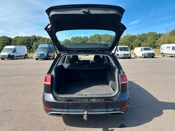 Volkswagen Golf - 8