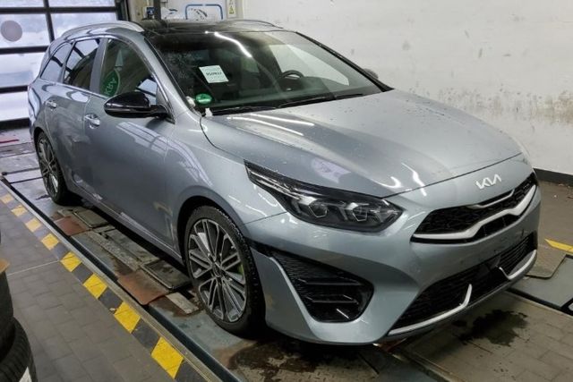 Kia Ceed Sportswagon 15 T-GDI GT Line LEDER EGSD ACC