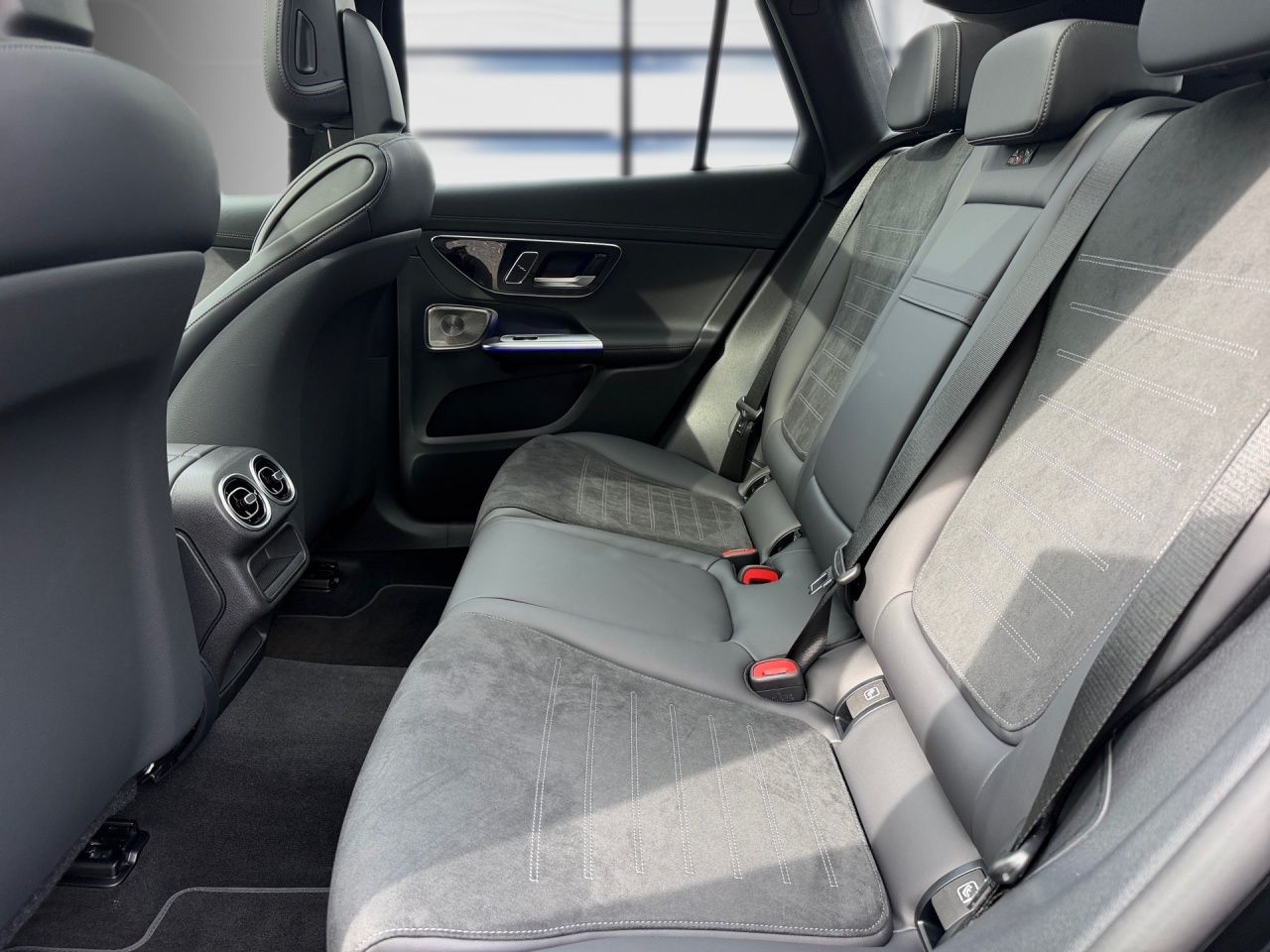 Fahrzeugabbildung Mercedes-Benz GLC 220 d 4M AMG AHK Night Pano Memory DigitalL
