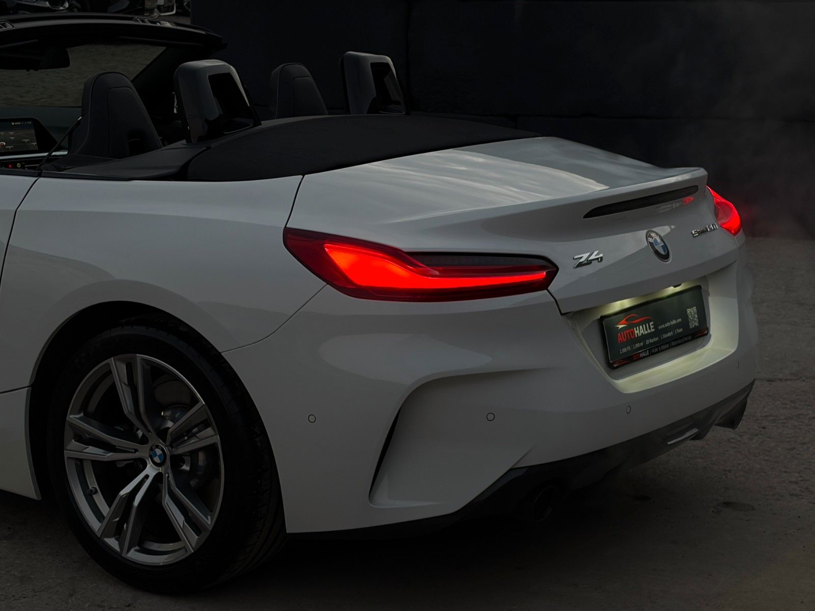 Fahrzeugabbildung BMW Z4 sDrive20i M Sport Anthrazit HUD ACC H&K LHZ