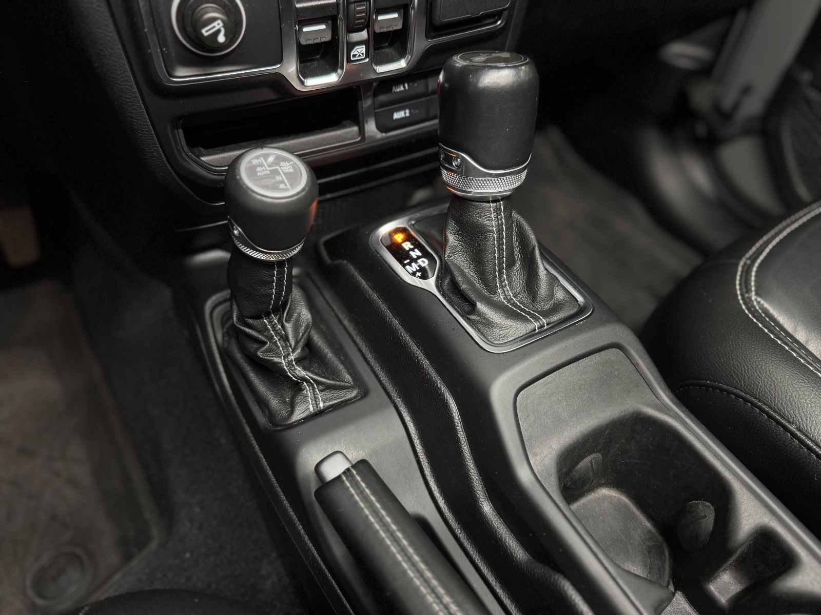 Fahrzeugabbildung Jeep Wrangler Unlimited 2.0 4xe Plug-In Hybrid Sahara