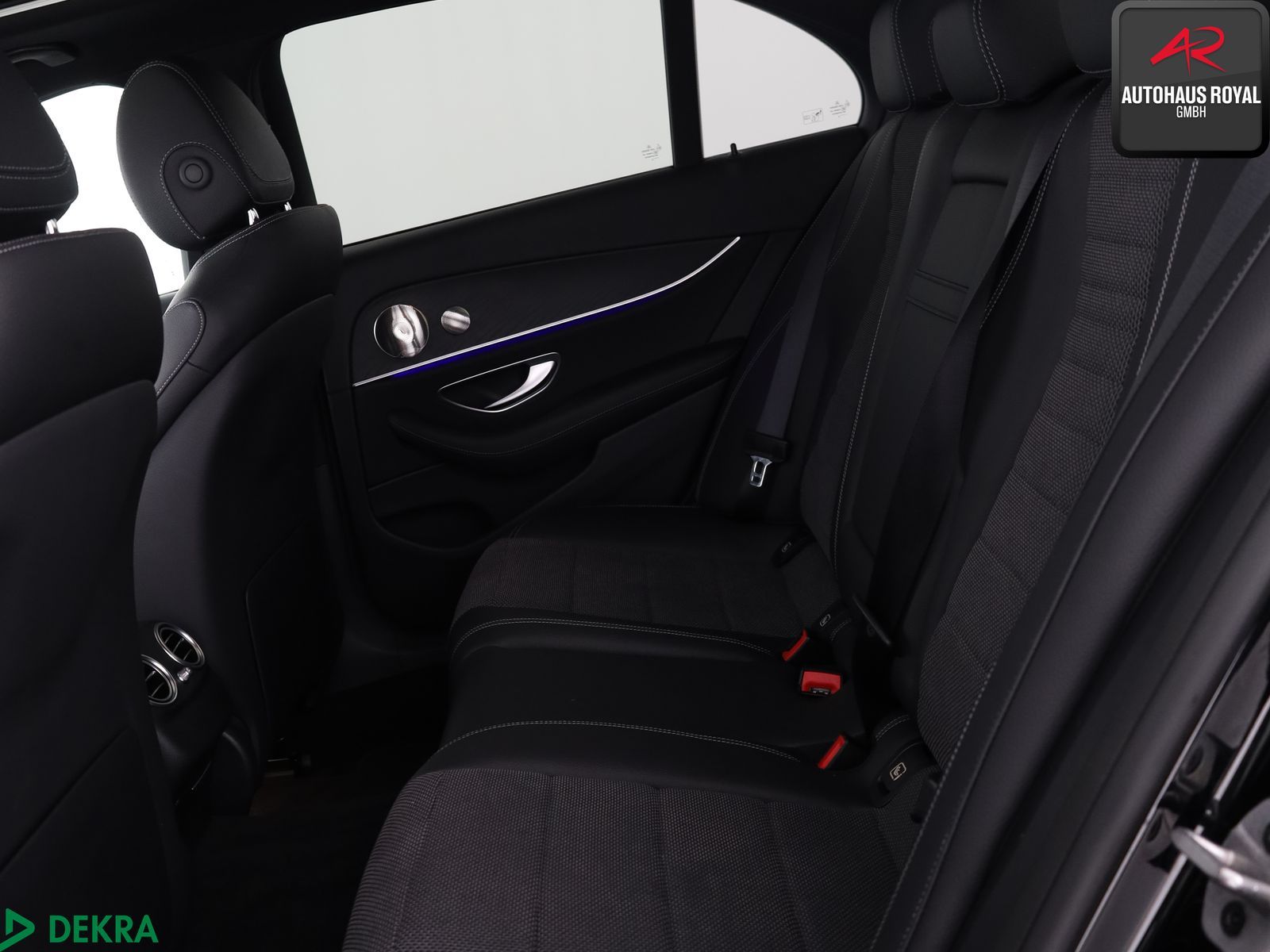 Mercedes-Benz E 220 d 4M AVANTGARDE 360GRAD,KEYLESS,DISTRONIC foto 12