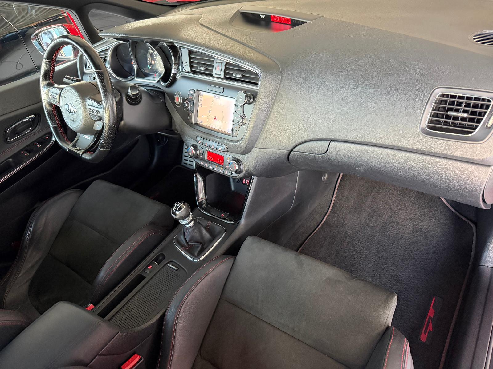 Kia cee'd / Ceed GT TRACK/PANO/LED/GARANTIE/KAMERA/