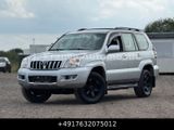Toyota Land Cruiser 3.0 D-4D Aut. 6 Sitze Sitzhzg AHK - Toyota Land Cruiser mit Diesel-Antrieb: Geländewagen, Automatik