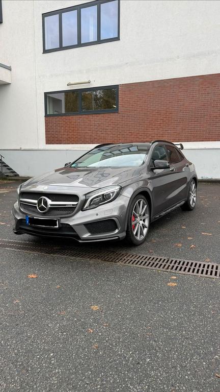 Mercedes-Benz GLA 45 AMG
