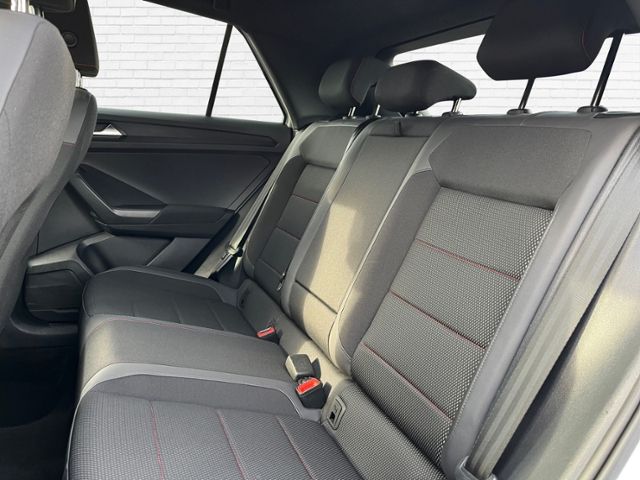 Fahrzeugabbildung Volkswagen T-ROC Sport 1.5 TSI DSG KLIMA LED ALU