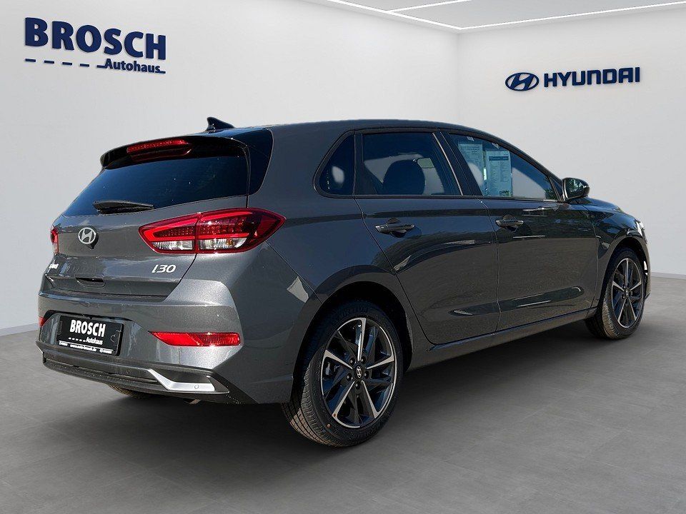 Fahrzeugabbildung Hyundai i30 (MY25) 1.0T AT ADVANTAGE NAV+SHZ+CARPLAY+LED